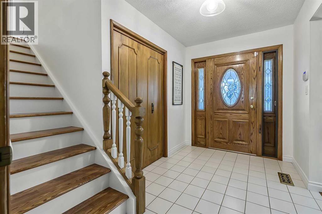 544 Willingdon Boulevard Se Property Photo 3