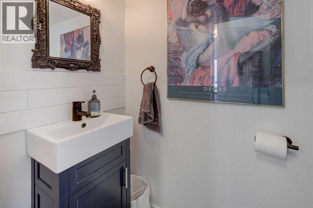 342 6 Avenue Ne Property Photo 12