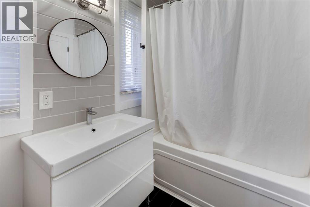 342 6 Avenue Ne Property Photo 23