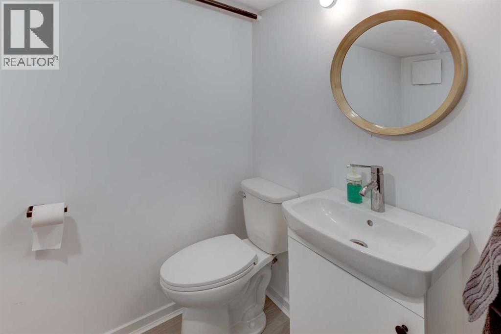 342 6 Avenue Ne Property Photo 27