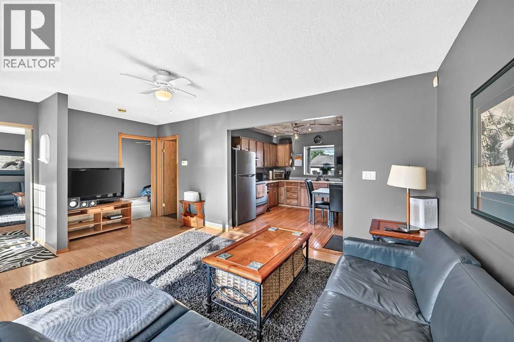 7312 36 Avenue Nw Property Photo 9