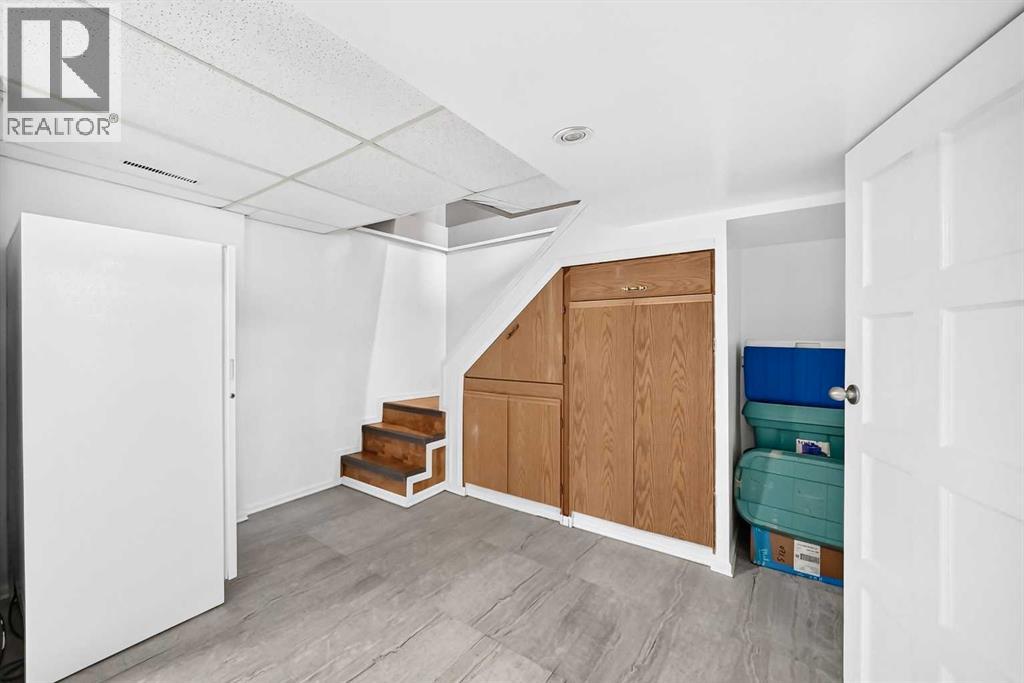 7312 36 Avenue Nw Property Photo 14