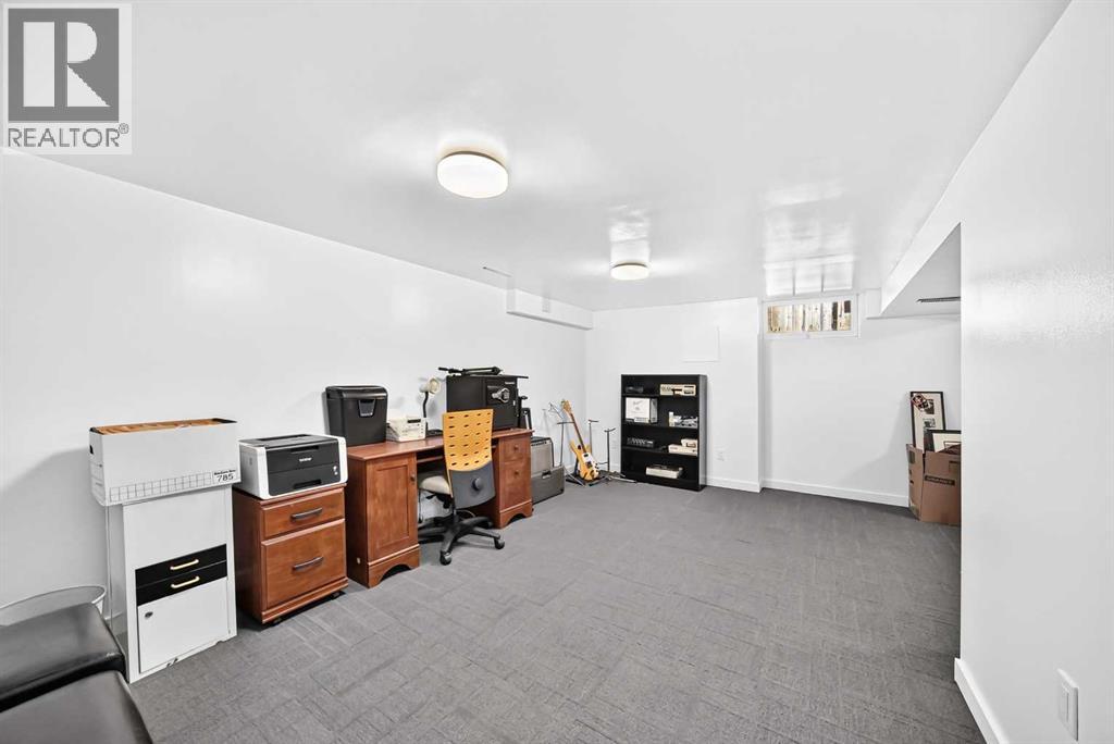 7312 36 Avenue Nw Property Photo 15
