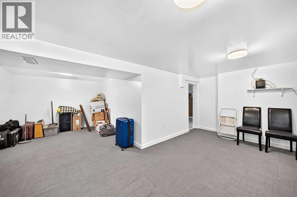 7312 36 Avenue Nw Property Photo 17