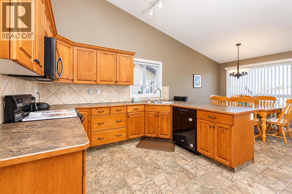 44 Isaacson Crescent Property Photo 6