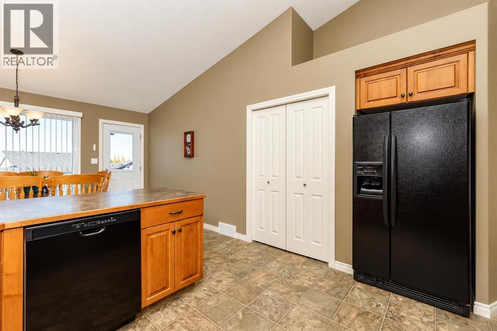 44 Isaacson Crescent Property Photo 8