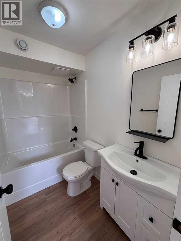 6014 54 Street Property Photo 6