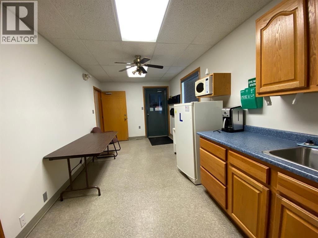 4402 53 Avenue Property Photo 10