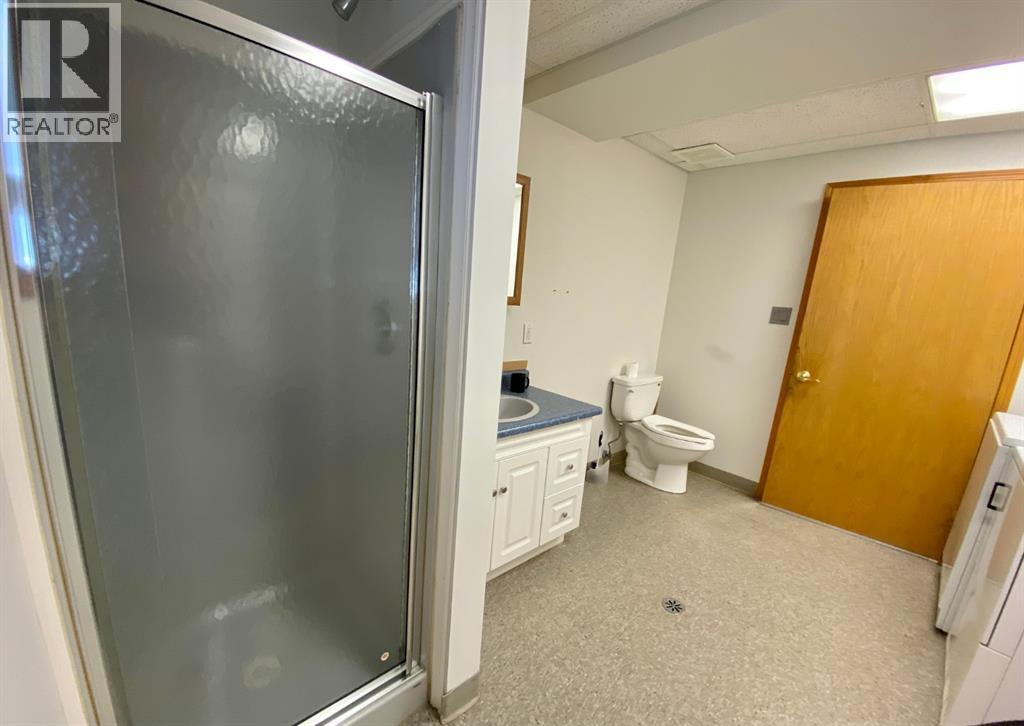 4402 53 Avenue Property Photo 12