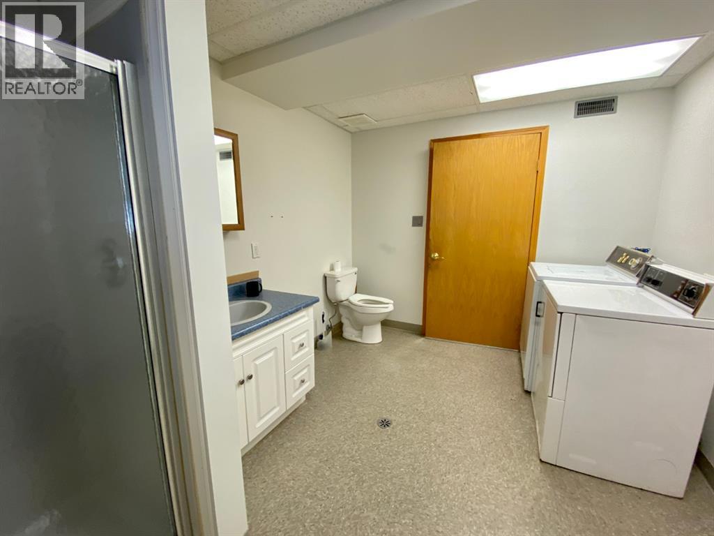 4402 53 Avenue Property Photo 13
