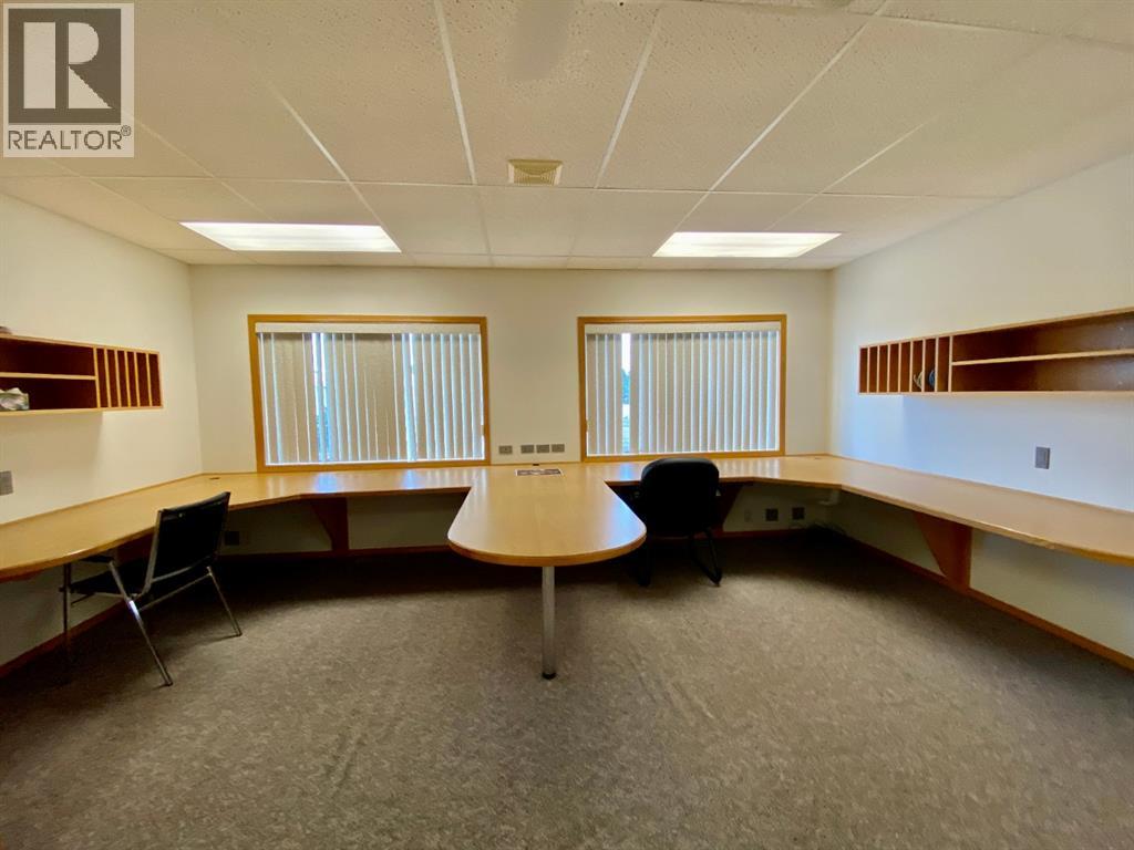 4402 53 Avenue Property Photo 18