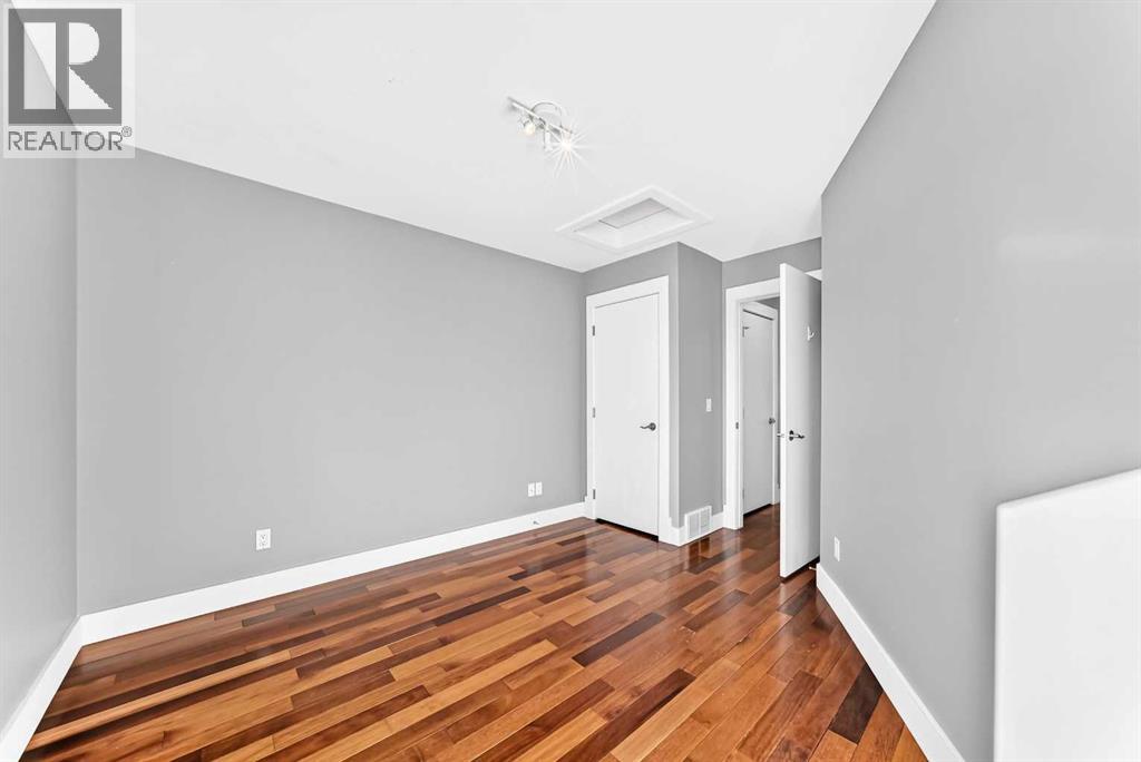 1031 19 Avenue Se Property Photo 31