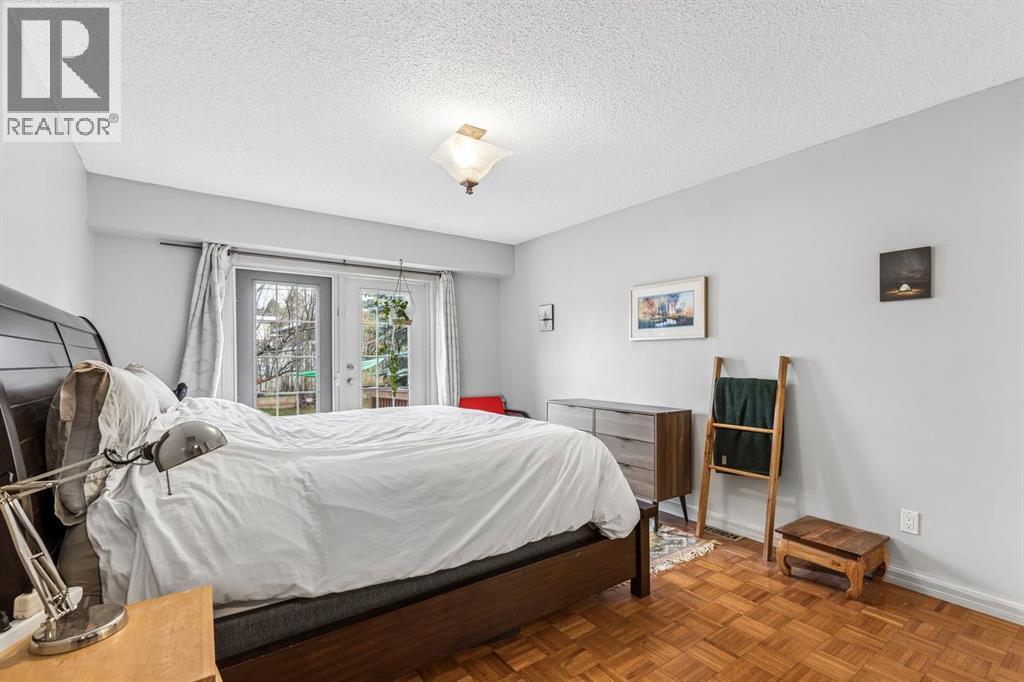 5216 18 Avenue Nw Property Photo 14