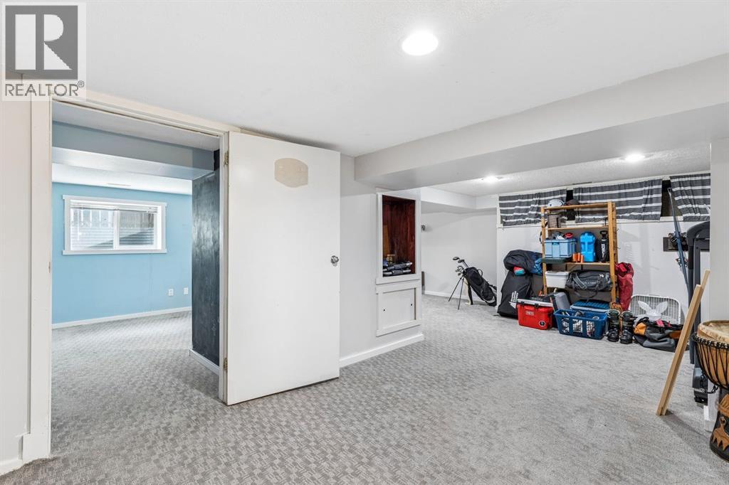 5216 18 Avenue Nw Property Photo 21