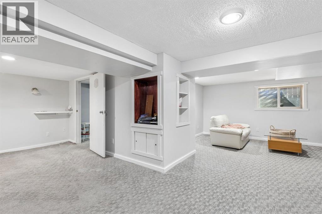 5216 18 Avenue Nw Property Photo 22