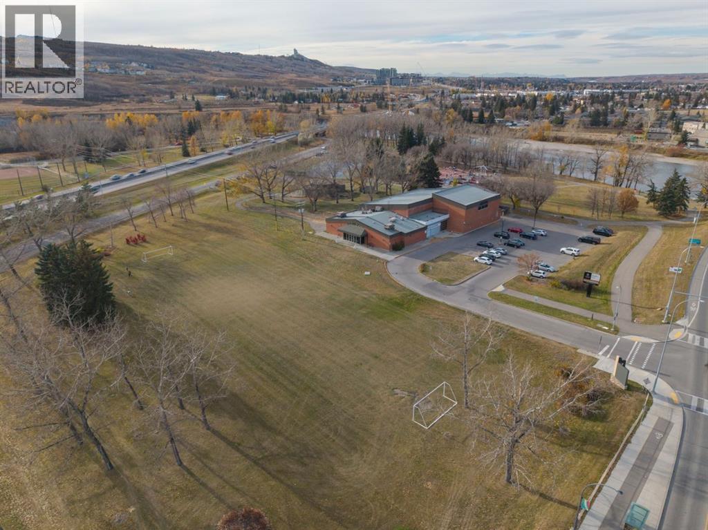 5216 18 Avenue Nw Property Photo 44