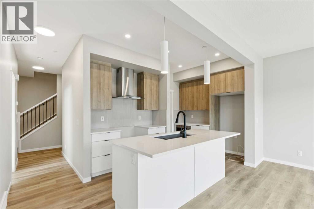 302 Hotchkiss Common Se Property Photo 7