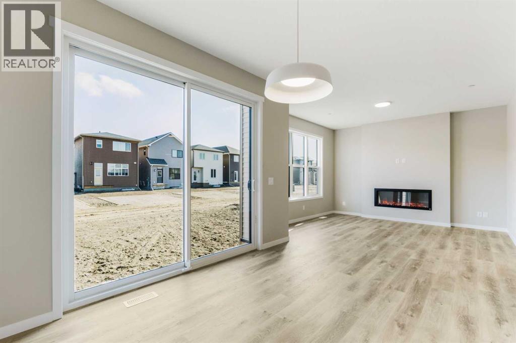 302 Hotchkiss Common Se Property Photo 10