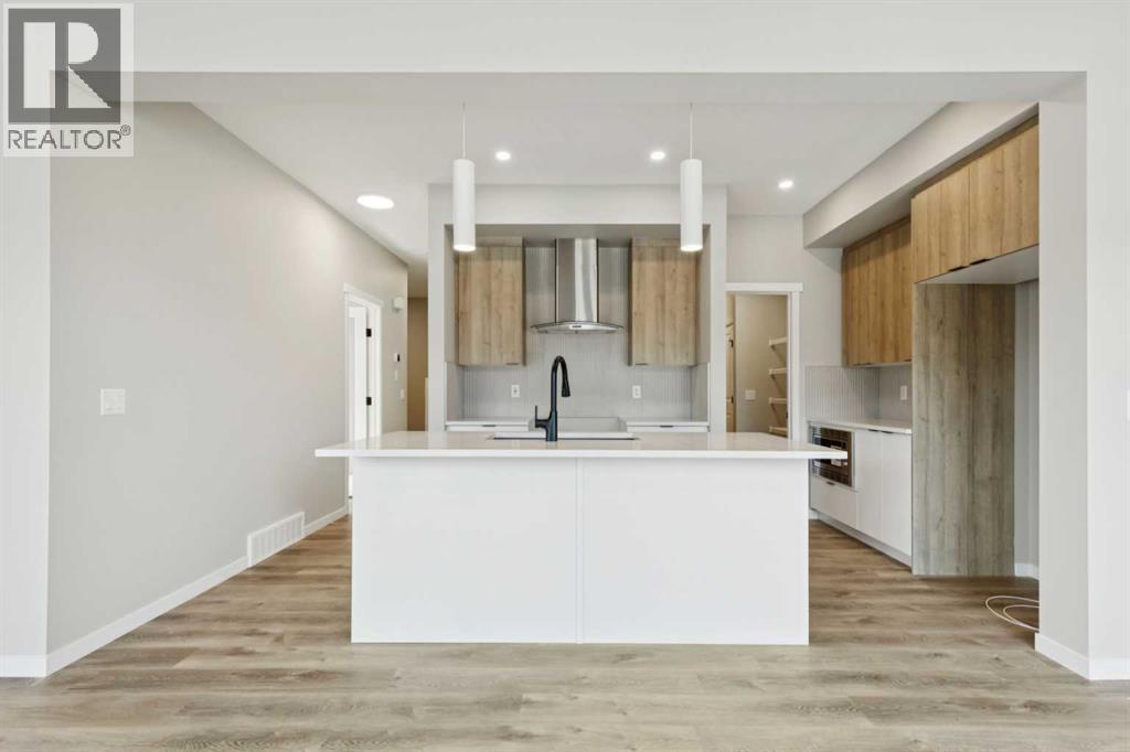 302 Hotchkiss Common Se Property Photo 12