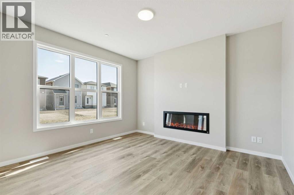 302 Hotchkiss Common Se Property Photo 13