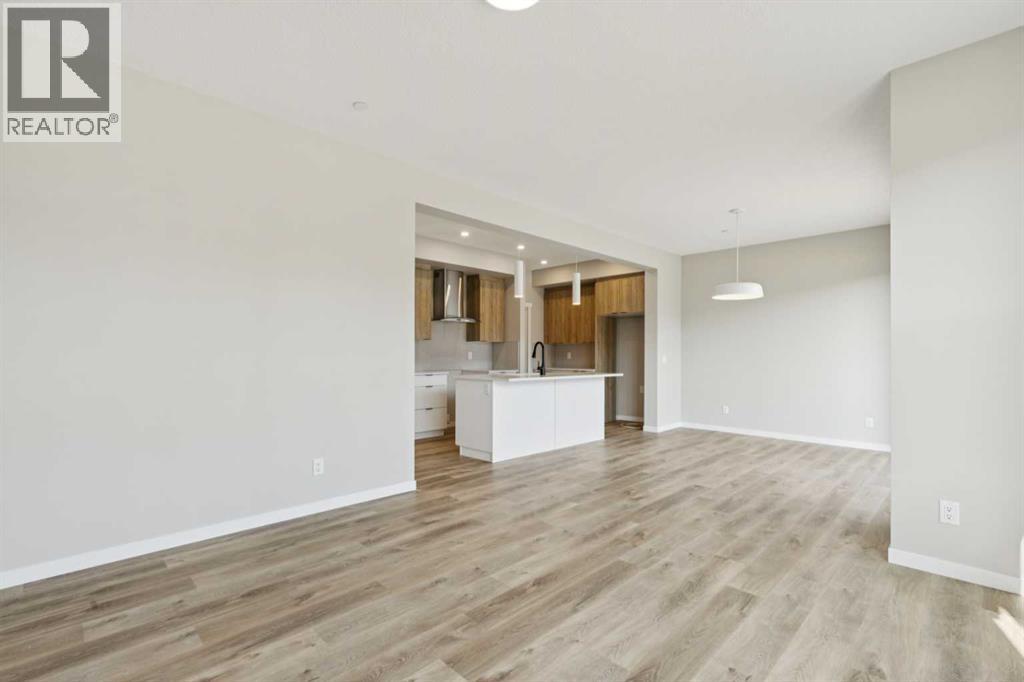 302 Hotchkiss Common Se Property Photo 15