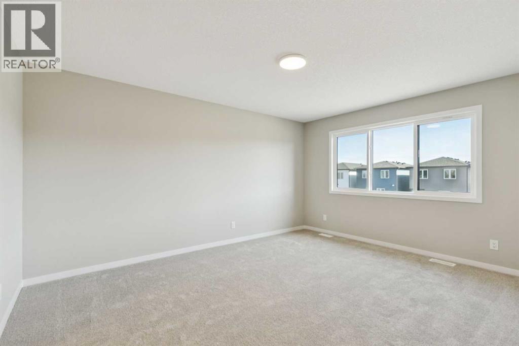 302 Hotchkiss Common Se Property Photo 21