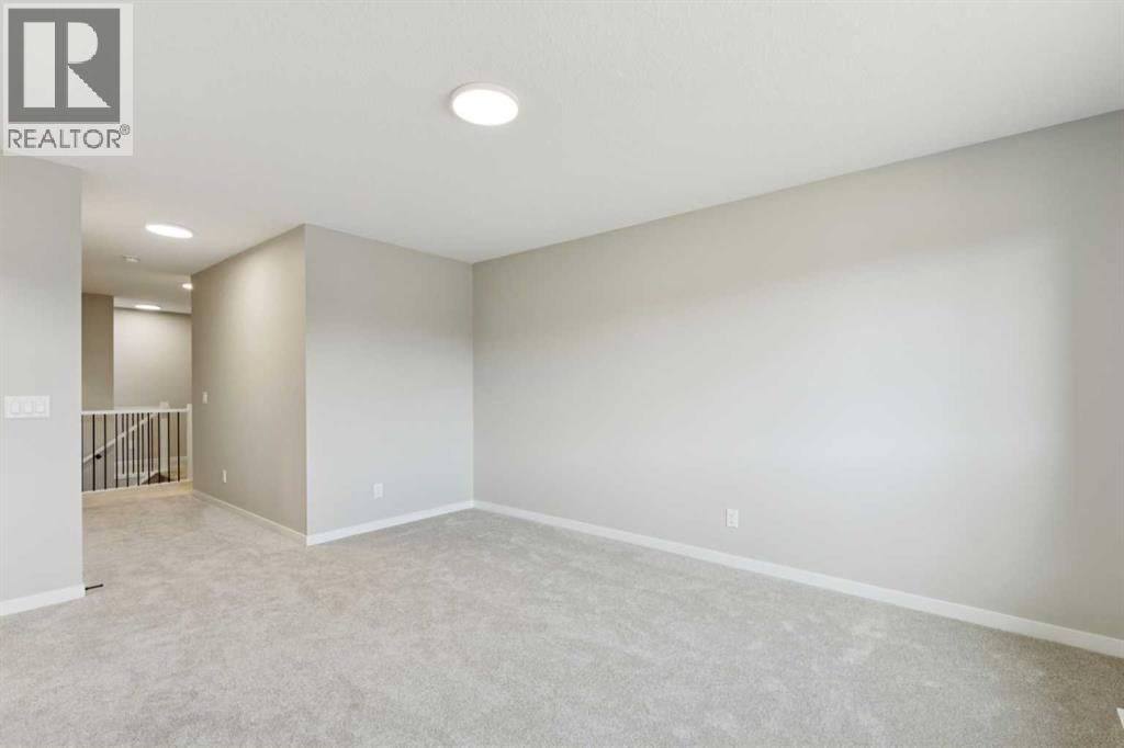 302 Hotchkiss Common Se Property Photo 23