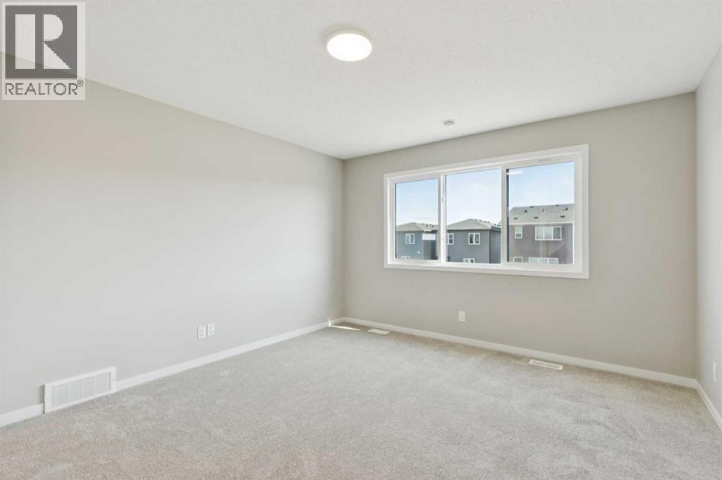 302 Hotchkiss Common Se Property Photo 25