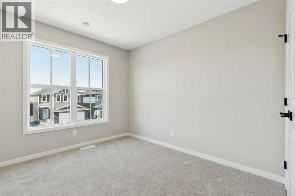 302 Hotchkiss Common Se Property Photo 29