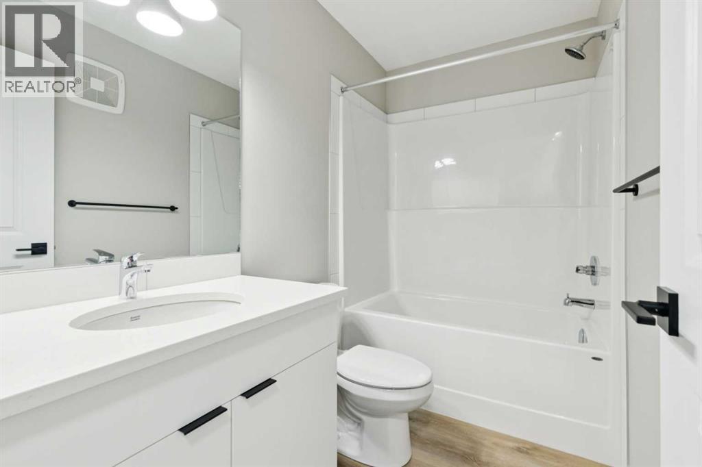 302 Hotchkiss Common Se Property Photo 31