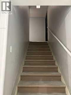 3713 37 Street Property Photo 4