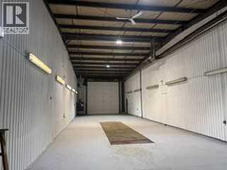3713 37 Street Property Photo 10