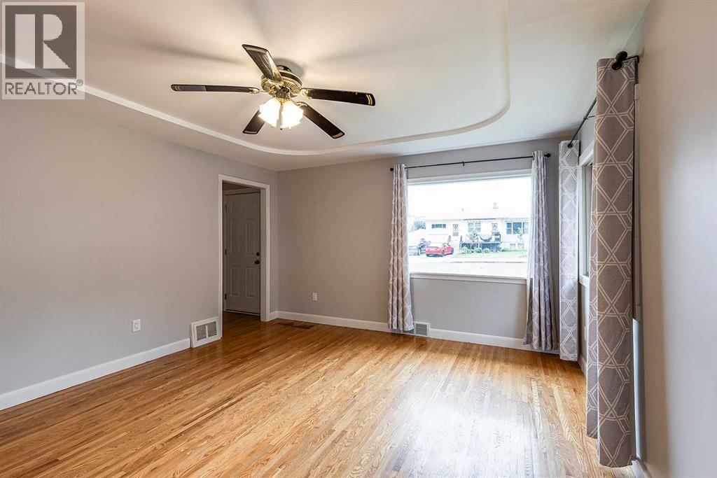 337 4 Street Sw Property Photo 8