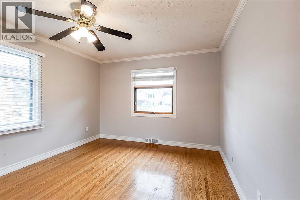 337 4 Street Sw Property Photo 11