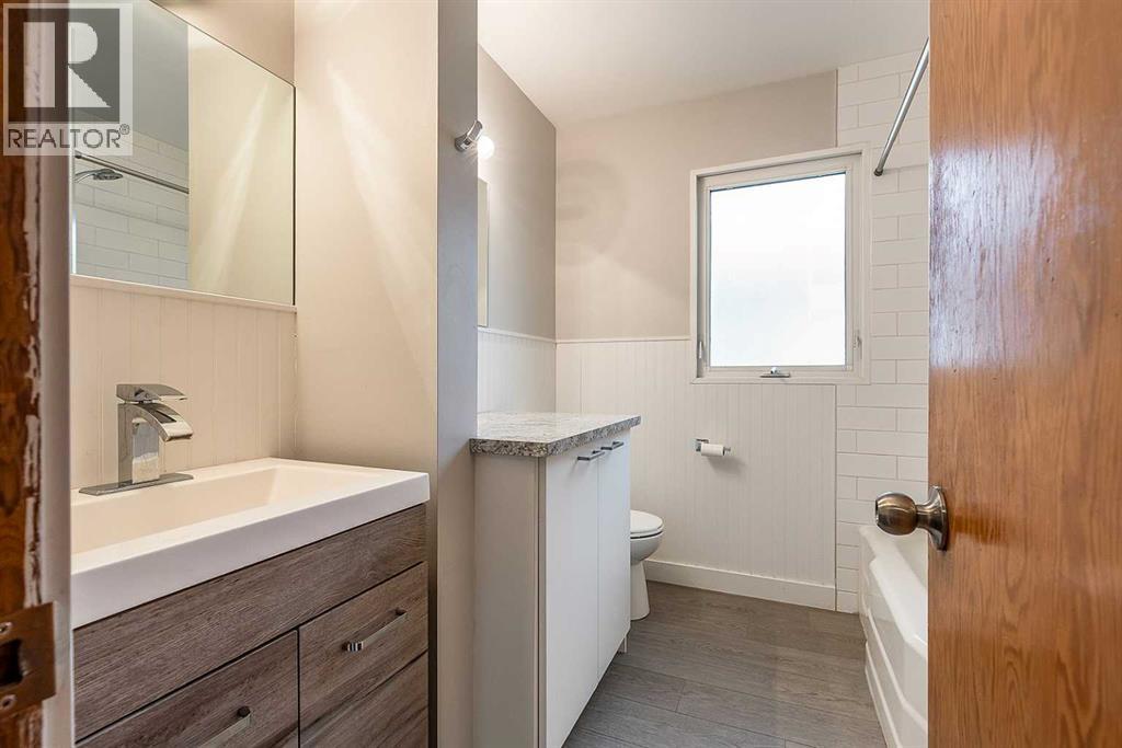 337 4 Street Sw Property Photo 13