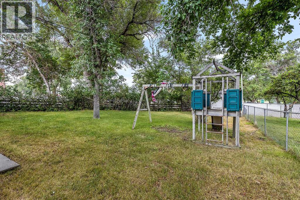 337 4 Street Sw Property Photo 36