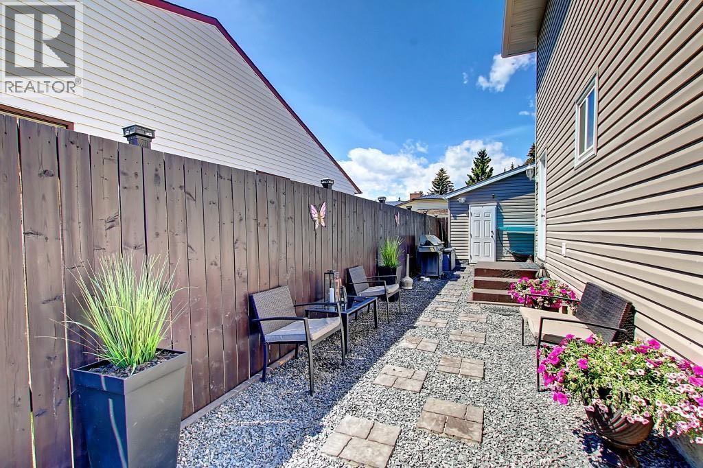 4111 58 Street Ne Property Photo 4