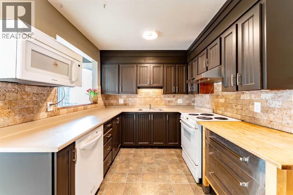2018 Cottonwood Crescent Se Property Photo 6