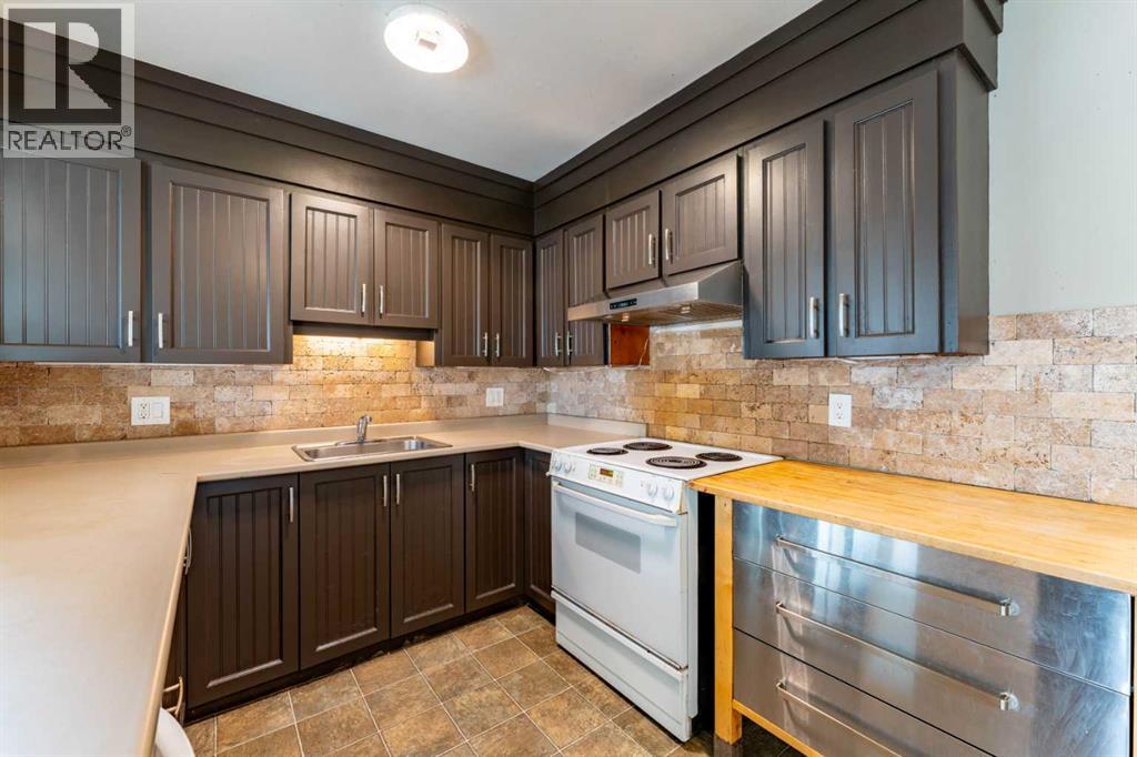 2018 Cottonwood Crescent Se Property Photo 7