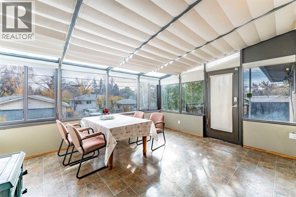 2018 Cottonwood Crescent Se Property Photo 8