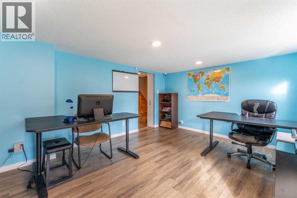 2018 Cottonwood Crescent Se Property Photo 19