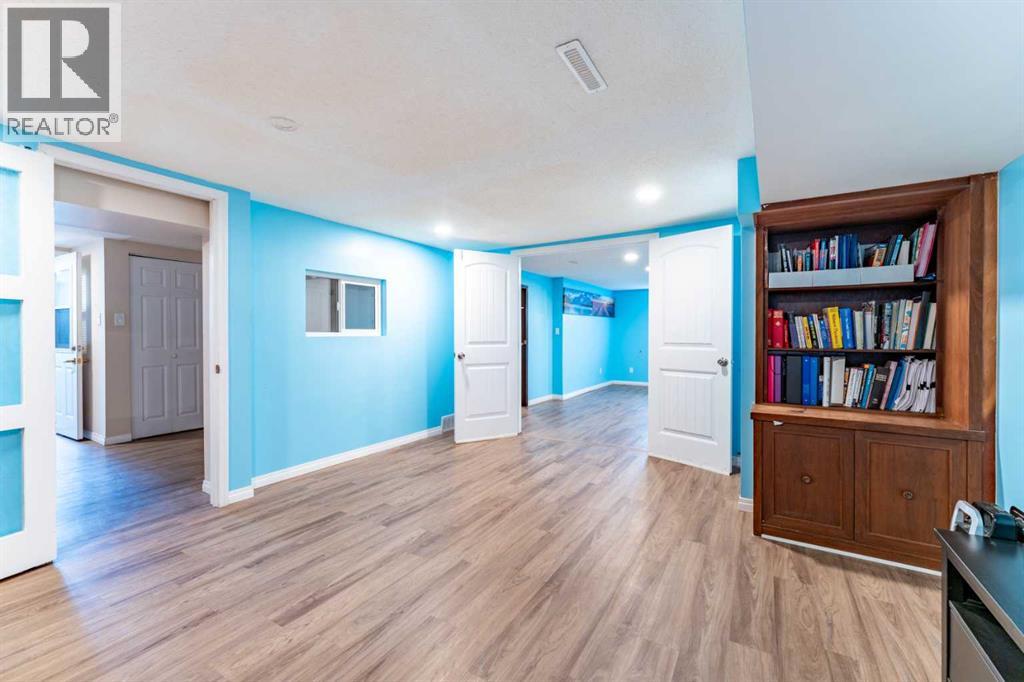 2018 Cottonwood Crescent Se Property Photo 21