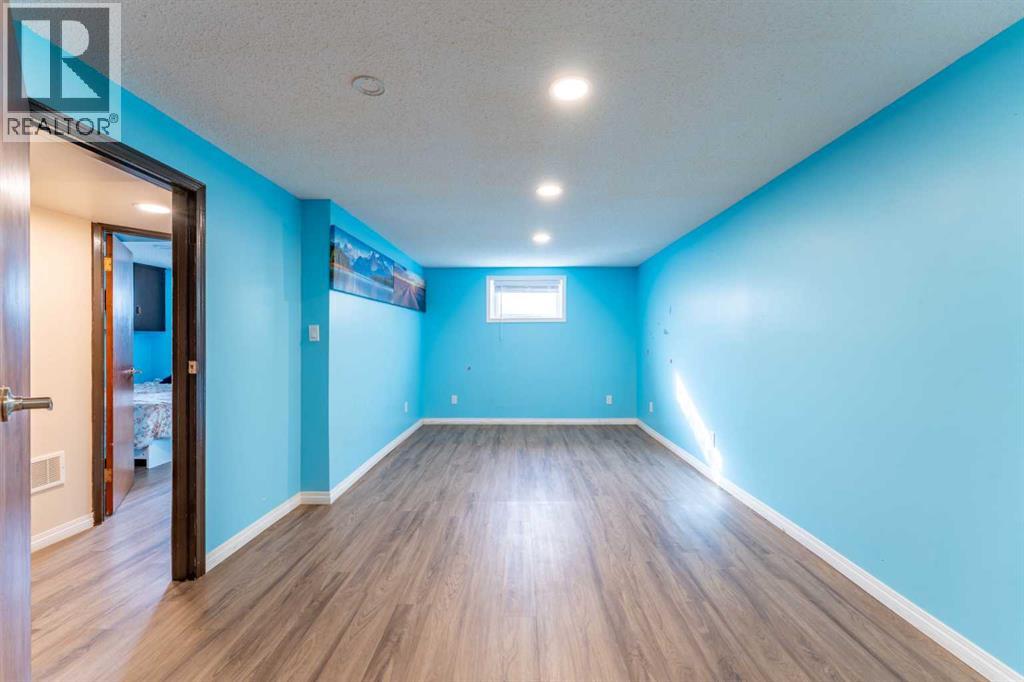 2018 Cottonwood Crescent Se Property Photo 22