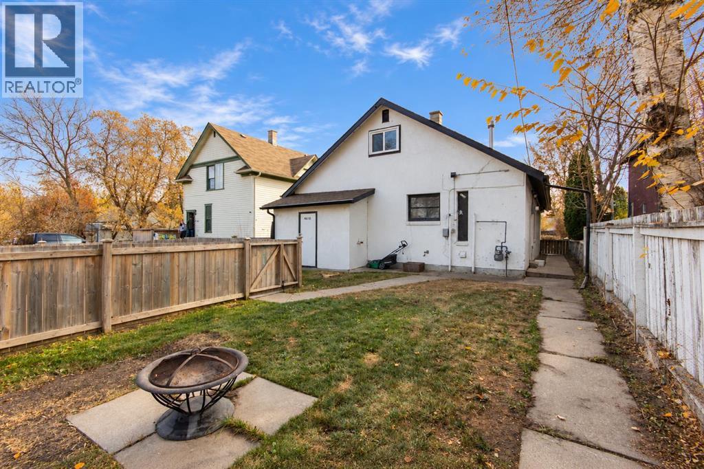 4618 49 Street Property Photo 15