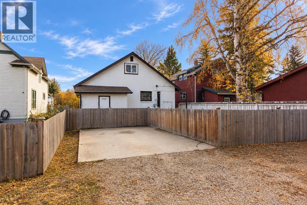 4618 49 Street Property Photo 16