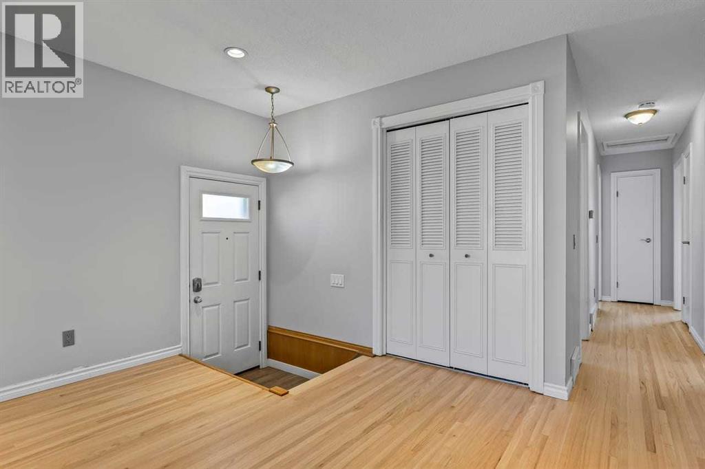 5212 Marshall Road Ne Property Photo 3