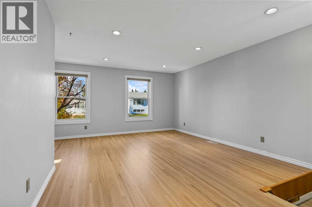 5212 Marshall Road Ne Property Photo 5