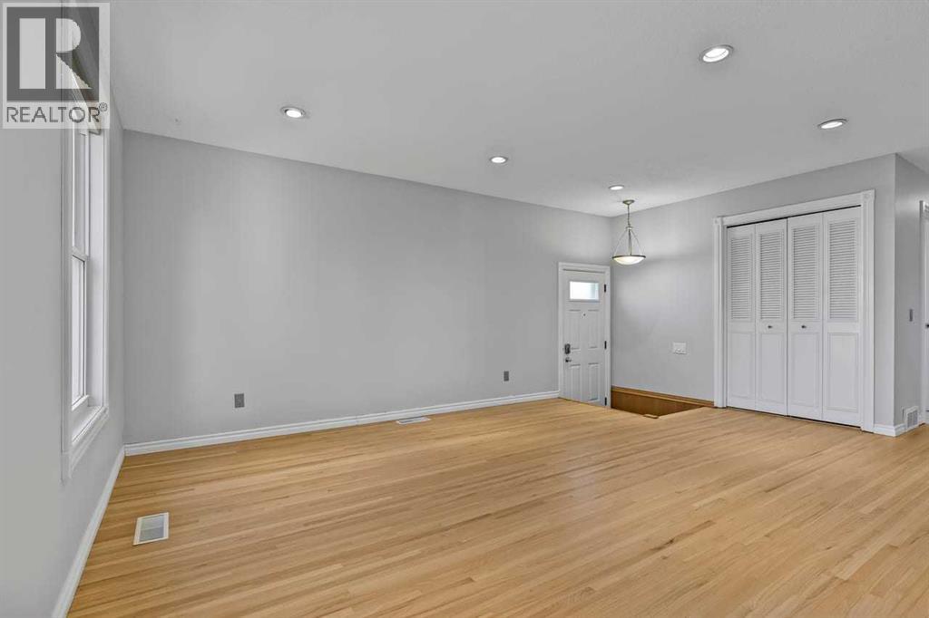 5212 Marshall Road Ne Property Photo 7