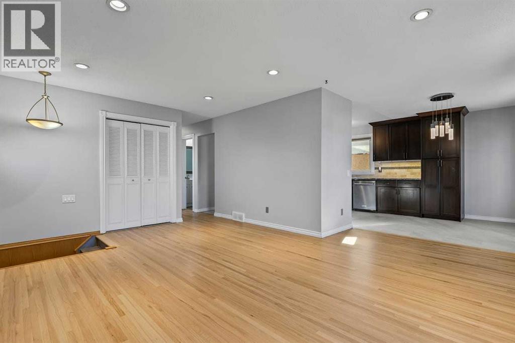 5212 Marshall Road Ne Property Photo 8