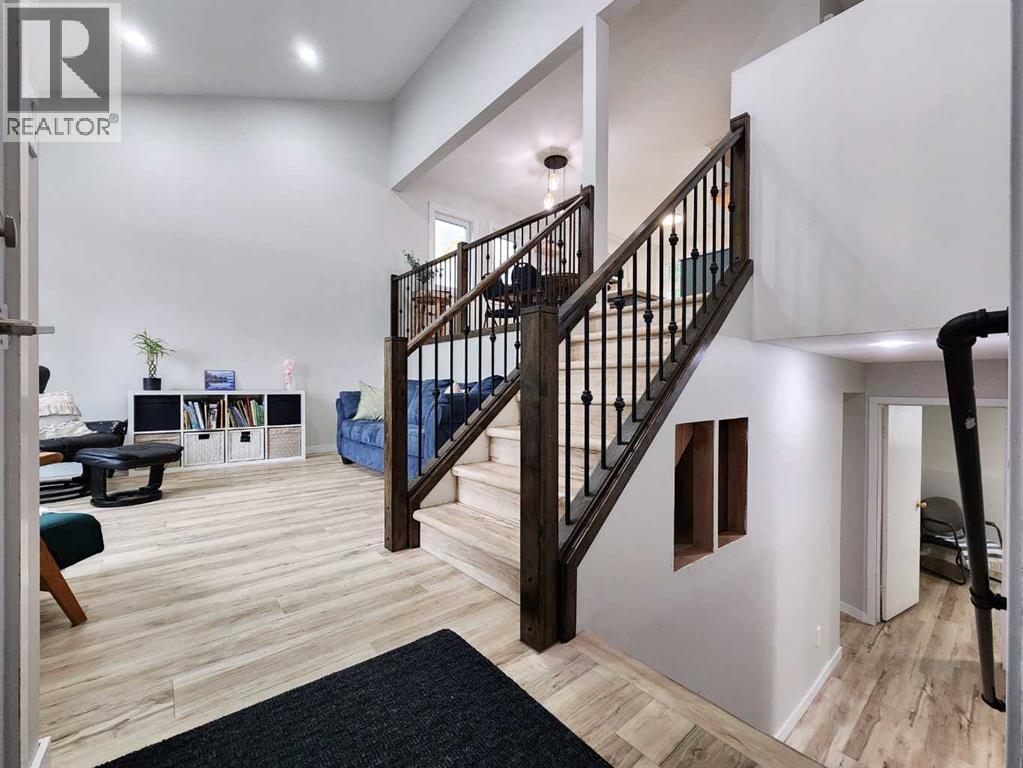 14 Stafford Road N Property Photo 3